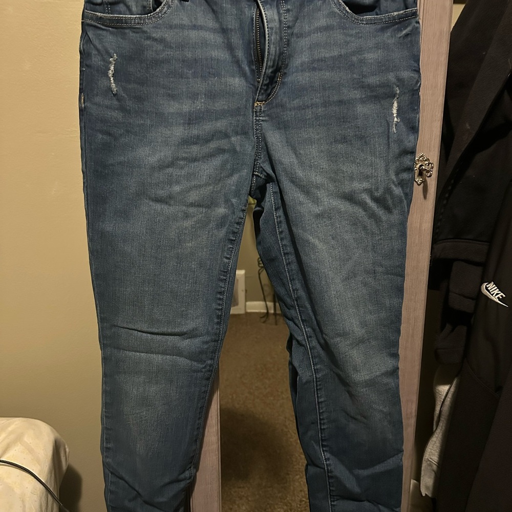 Sonoma Skinny Jeans in Faded Blue Wash with Subtle Distressing